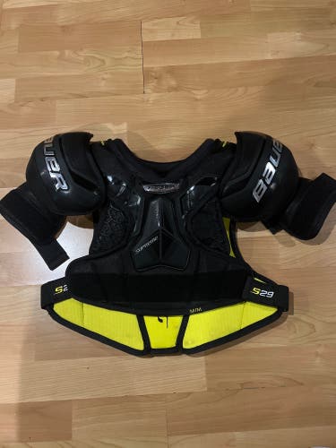 Bauer Supreme S29 Shoulder Pads Jr Medium