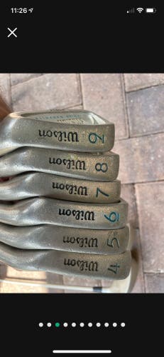 Woman’s Wilson pro staff 8 Pc set in right Handed