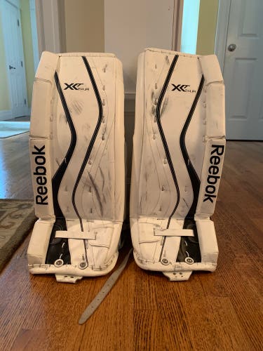 26+1 Reebok Goalie Pads Junior