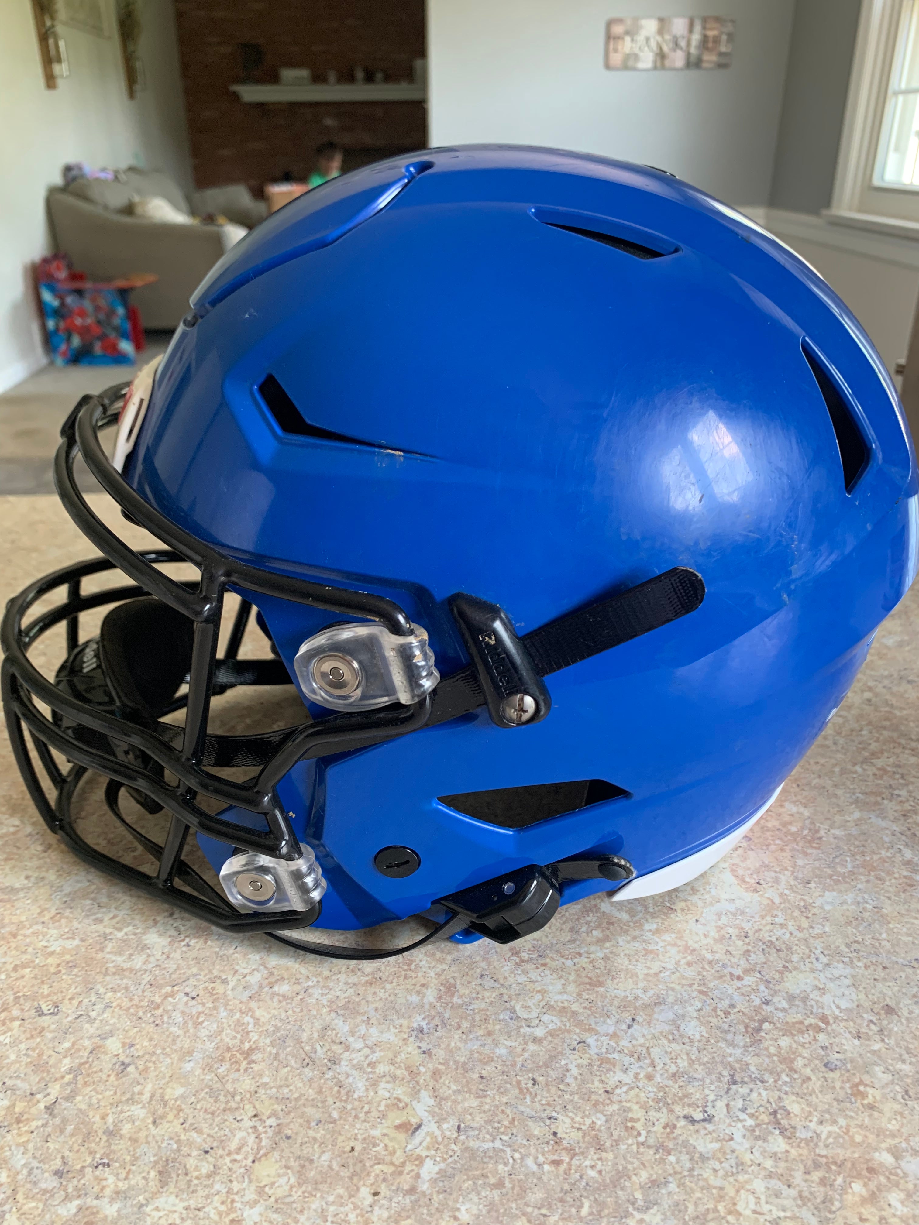Youth Used-like new Large Riddell 