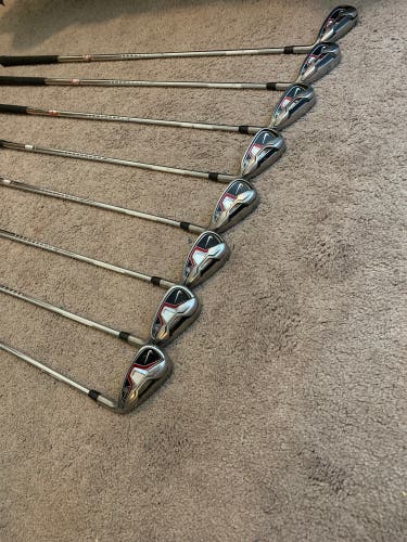 Men's Right Handed Regular Flex Steel Shaft Vrs Iron Set