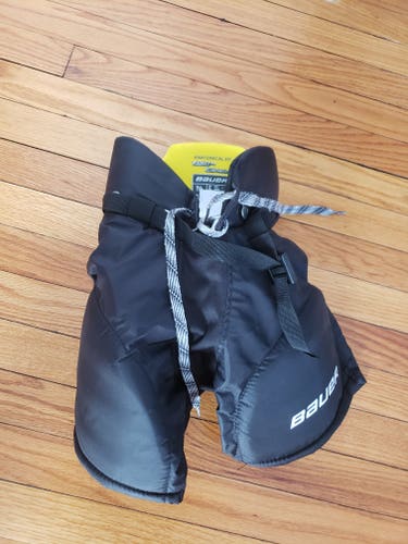 Youth Used Small Bauer Supreme S170 Hockey Pants