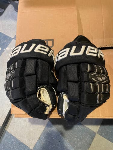 Bauer 13" Nexus 800 Gloves