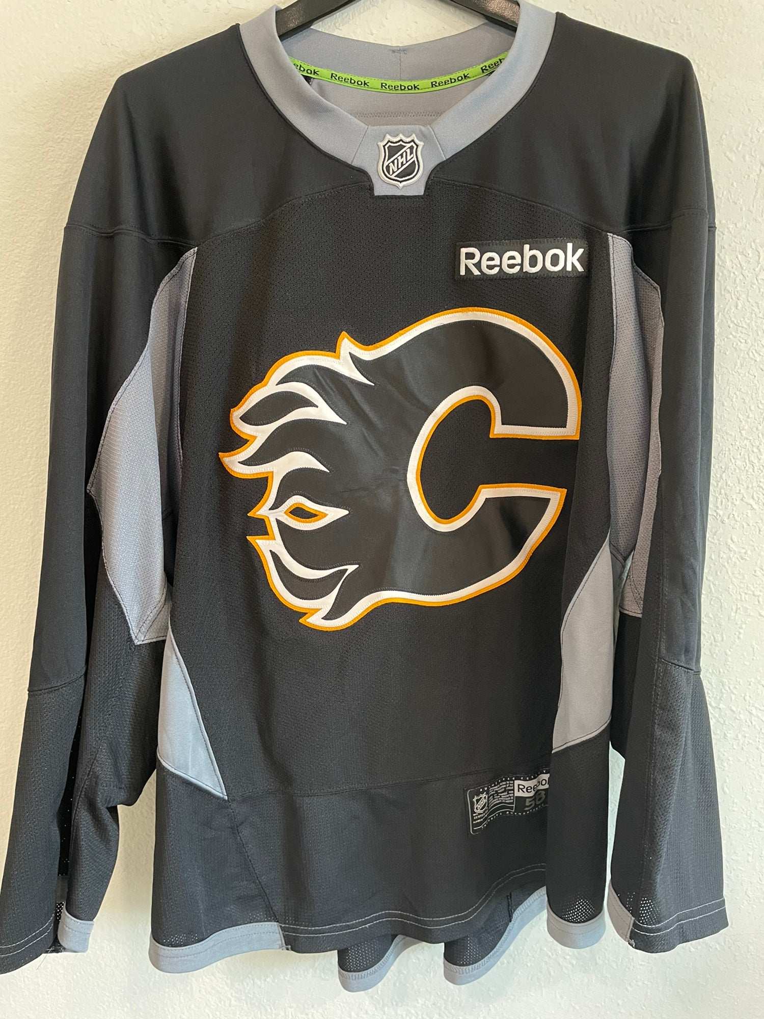 Reebok Reebok hockey jersey Calgary flames