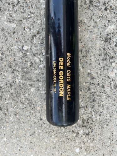 Dee Gordon Issued Chandler 33" CB15