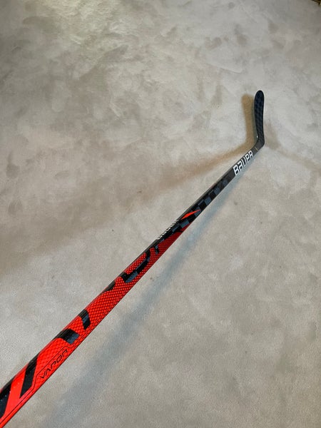 Senior Left Hand P28M Pro Stock Vapor FlyLite Hockey Stick