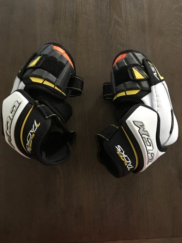 New Large CCM Super Tacks AS1 Elbow Pads