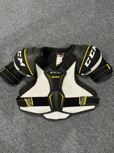Senior Large CCM  Tacks 5092 Shoulder Pads