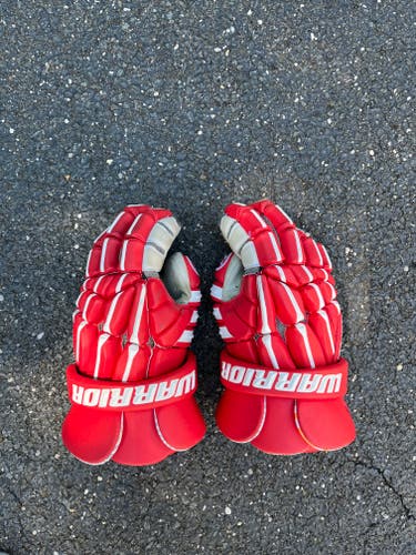 Like New Warrior Regulator 2 Lacrosse Gloves 13"