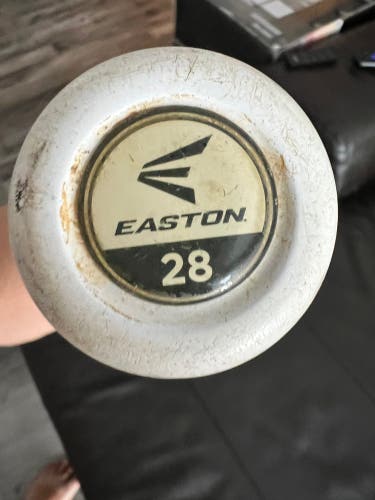 Easton (-11) 17 oz 28" Mako Bat
