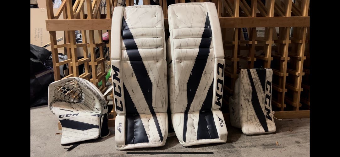 34" Regular  Extreme Flex E3.5 Goalie Full Set