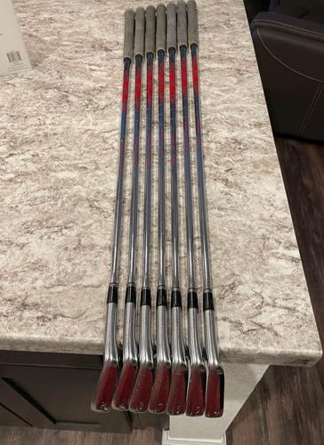 MENS Right Handed Stiff Flex Steel Shaft Z 765 Iron Set