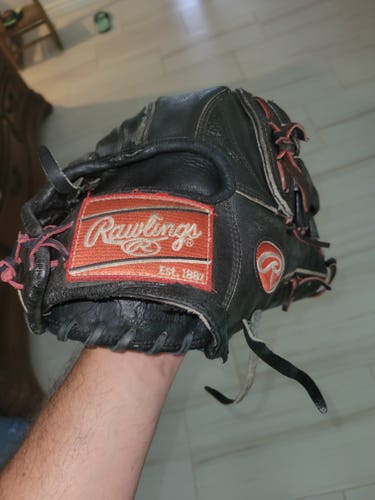 Used Rawlings Right Hand Throw Outfield Heart of the Hide Baseball Glove 12.75"