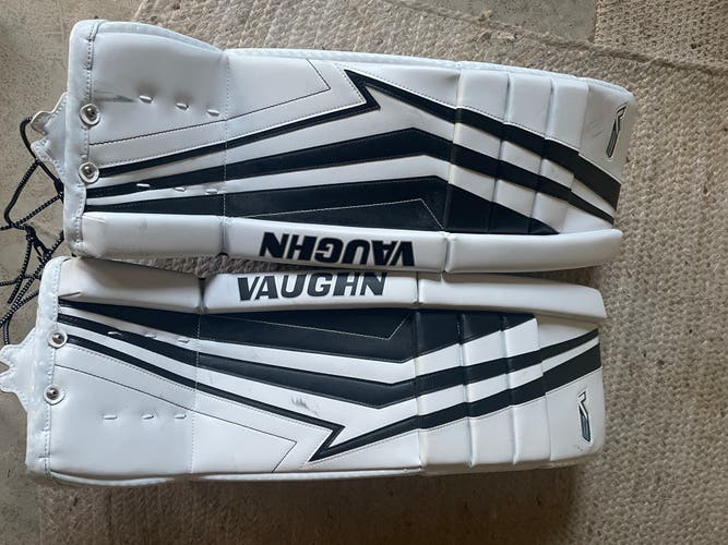 30" Vaughn Pro Stock Velocity V9 Goalie Leg Pads