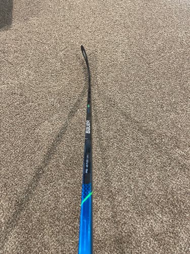 Intermediate Right Handed P92  Nexus Geo Hockey Stick
