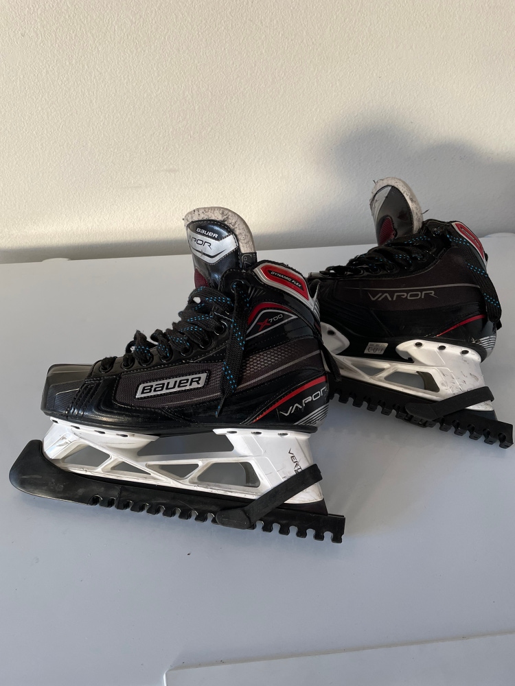 Used Bauer Regular Width  Size 7 Vapor X700 Hockey Goalie Skates