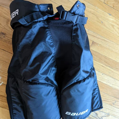 Bauer Vapor X60 Hockey Pants Senior Medium in Like-new Shape!