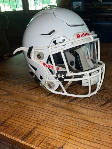 Refurbished 1 Year Used Medium Riddell SpeedFlex Helmet