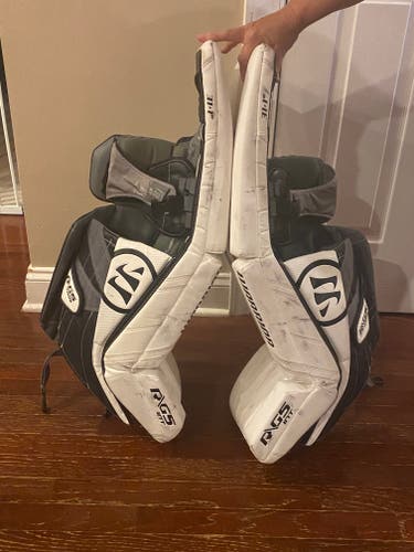 Used 31" Warrior Ritual G5 Goalie Leg Pads