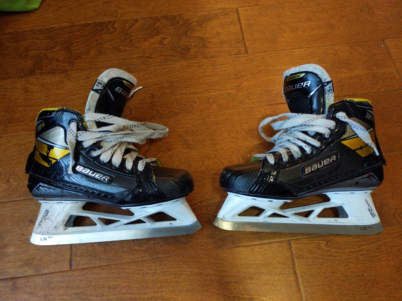 Used Bauer Supreme 3s Hockey Goalie Skates Regular Width Size 5.5