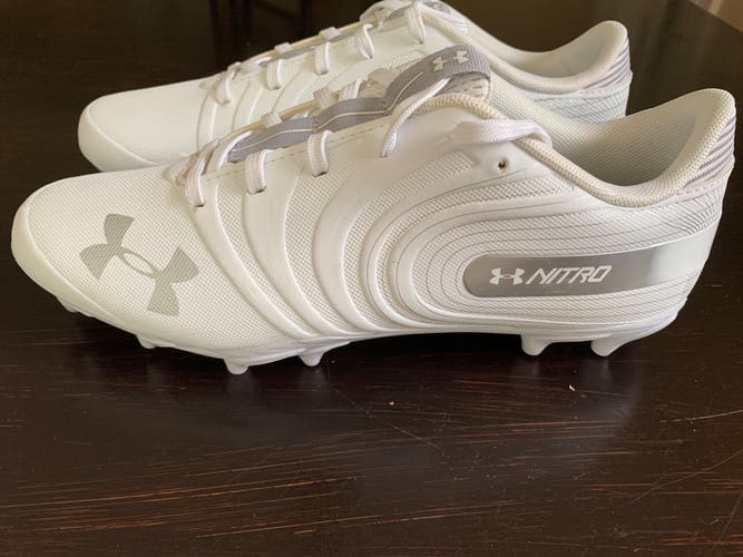 White New Size 10 (Women's 11) Low Cut Nitro MC