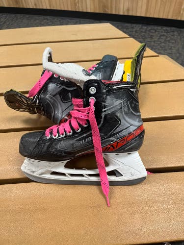 Used Bauer Regular Width Size 6.5 Vapor X2.9 Hockey Skates