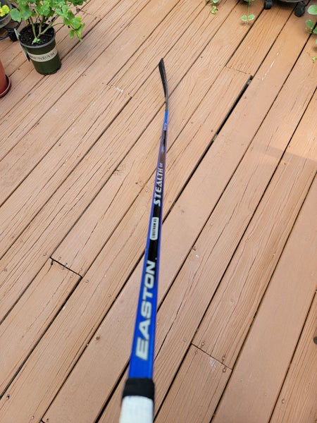 Senior Used Easton Right Handed Stealth CNT Hockey Stick