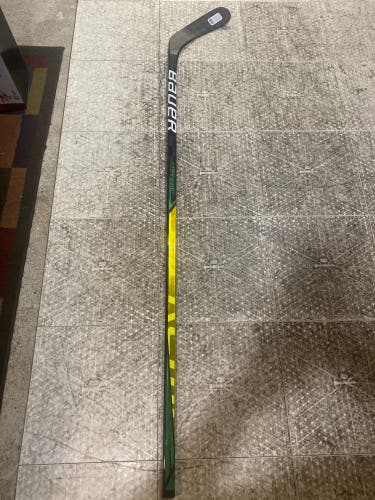 Senior Right Handed P92  Supreme UltraSonic Hockey Stick