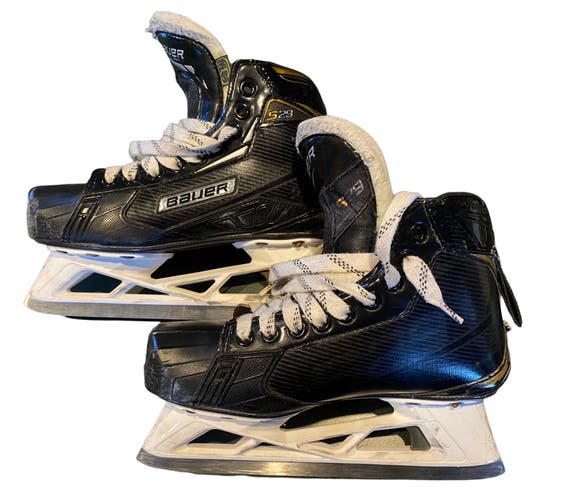 Junior Bauer S29 Supreme goalie skates size 4.5