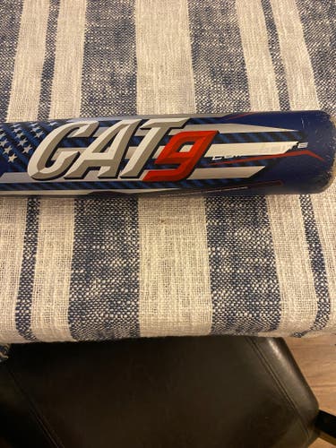 Used USSSA Certified 2021 Marucci Pastime Composite Cat 9 composite Bat (-8) 23 oz 31"