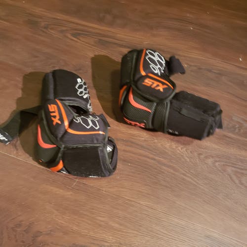 Used Medium STX HPR 1.1 Elbow Pads