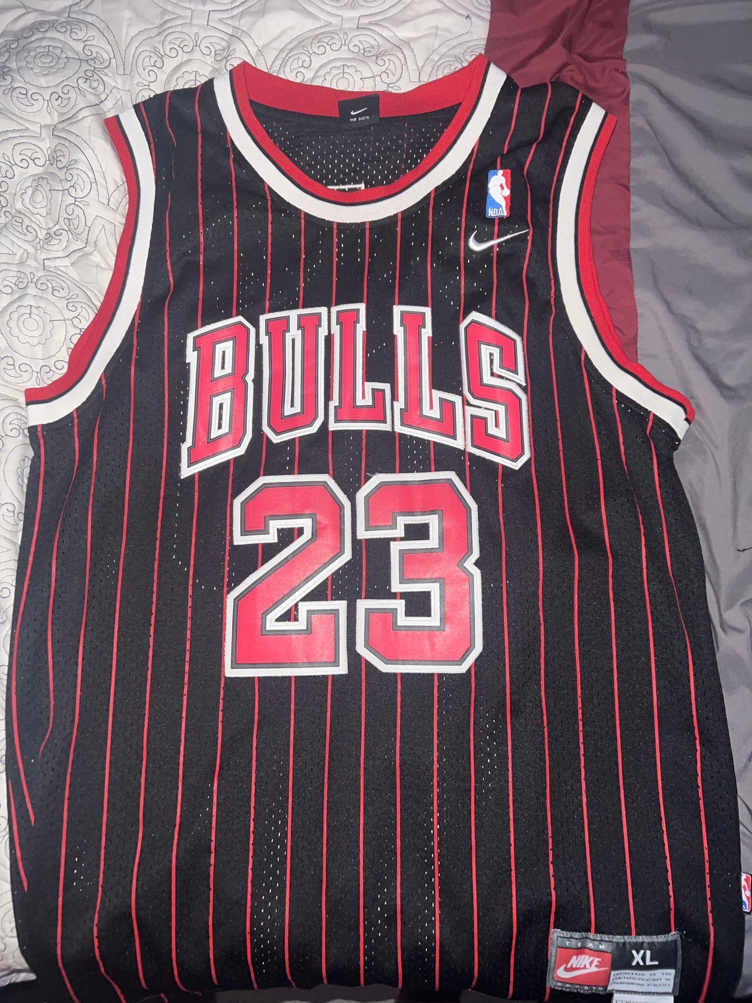 Nike Authentic MICHAEL JORDAN #23 Chicago Bulls White Jersey New With Tags.
