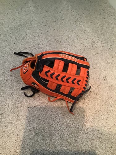 Used Right Hand Throw Infield SX3000 Baseball Glove 12.5"