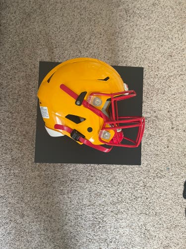 Used Large Riddell SpeedFlex Helmet