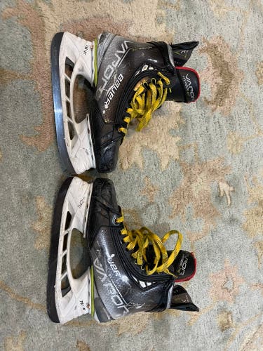Bauer Size 5 FIT 3 Vapor Hyperlite Hockey Skates