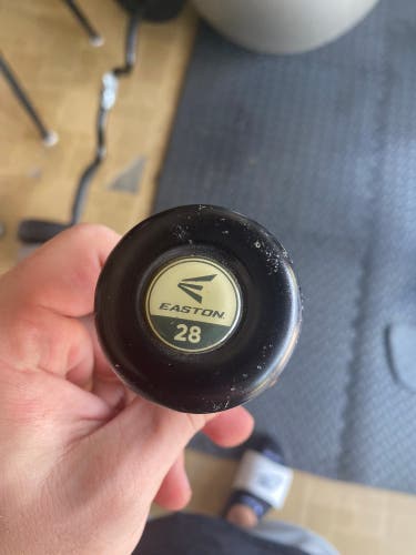USSSA Certified Easton (-10) 18 oz 28" Bat