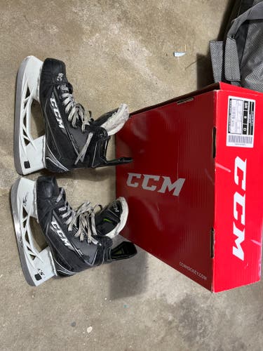 Senior Used CCM RibCor 78K Hockey Skates Regular Width Size 8