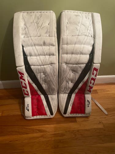 34" CCM Extreme Flex E3.9 Goalie Leg Pads
