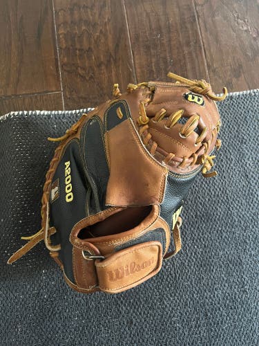 Used Right Hand Throw 33.5" A2000 Catcher's Glove