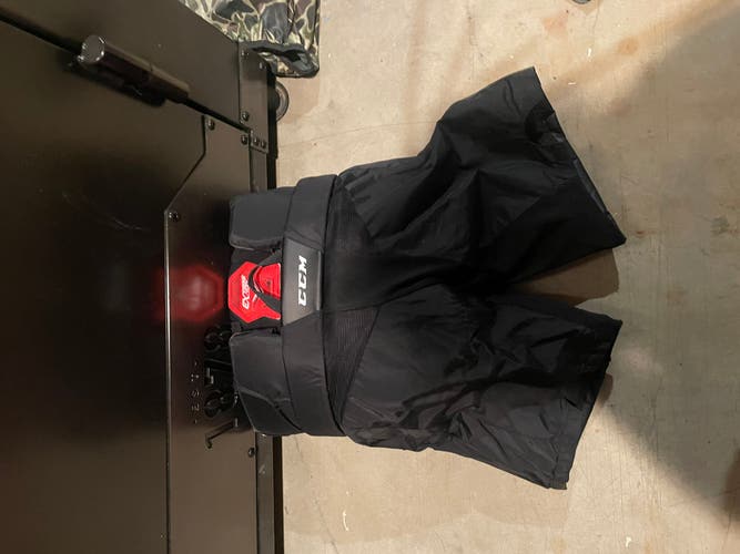 Used Small CCM  e2.9 Hockey Goalie Pants