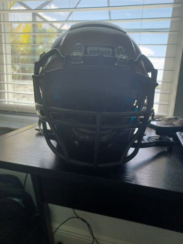 Youth Used Medium Schutt F7 Helmet
