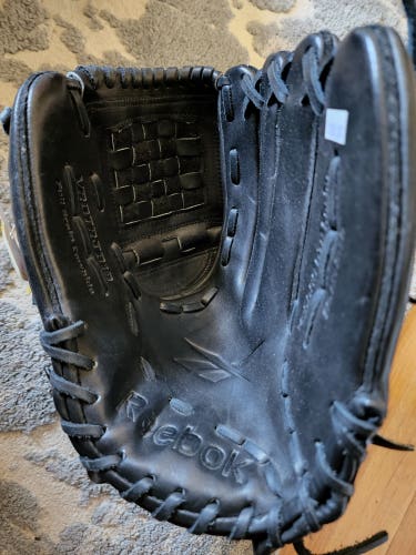 New Reebok Right Hand Throw vr6000 Baseball Glove 12"