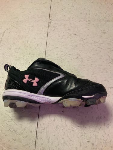 Pink Women's Size 7.5 (Women's 8.5) Under Armour Softball Cleats