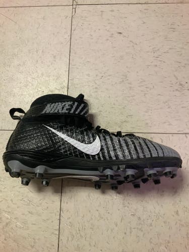 Unisex Size 11.5 (Women's 12.5) Nike Football Cleats