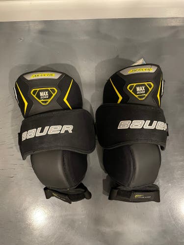 New Bauer Supreme Knee Pads Senior