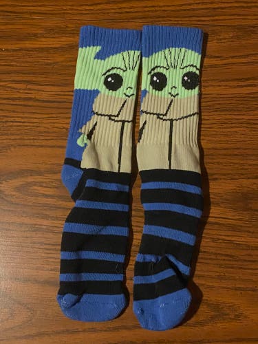 Baby Yoda Star Wars Men’s Large High Ankle Socks
