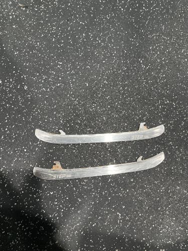 Step steel For CCM Blades