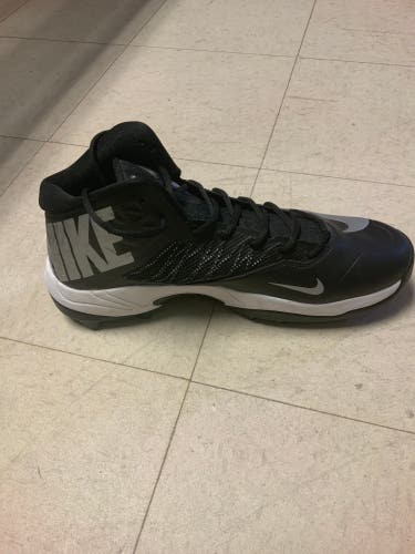 Unisex Size 14 (Women's 15) Nike Football Cleats