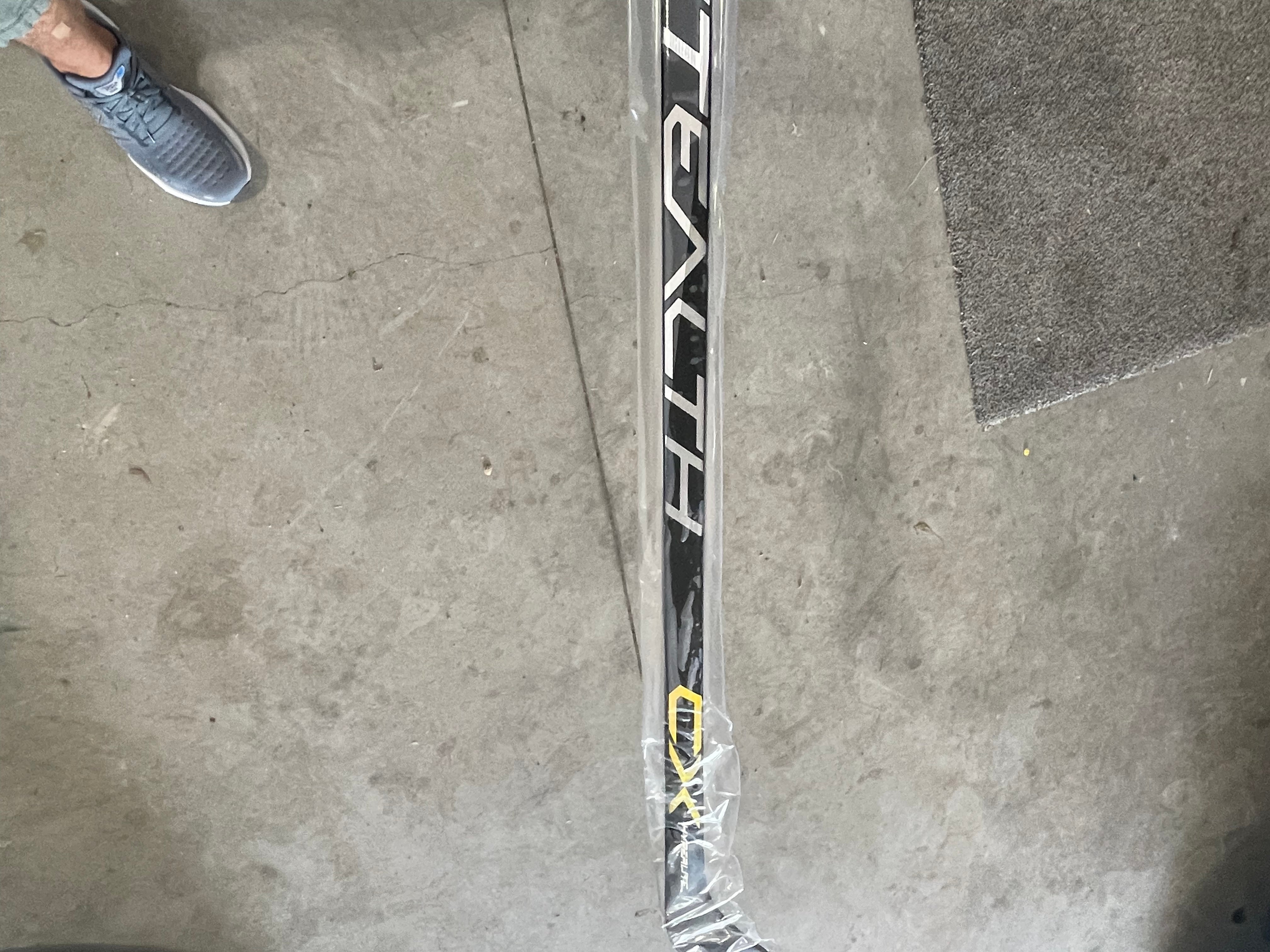 Easton Stealth CX LH Pro Stock Hockey Stick 100 Flex Grip E28 NHL COLE -  DK's Hockey Shop