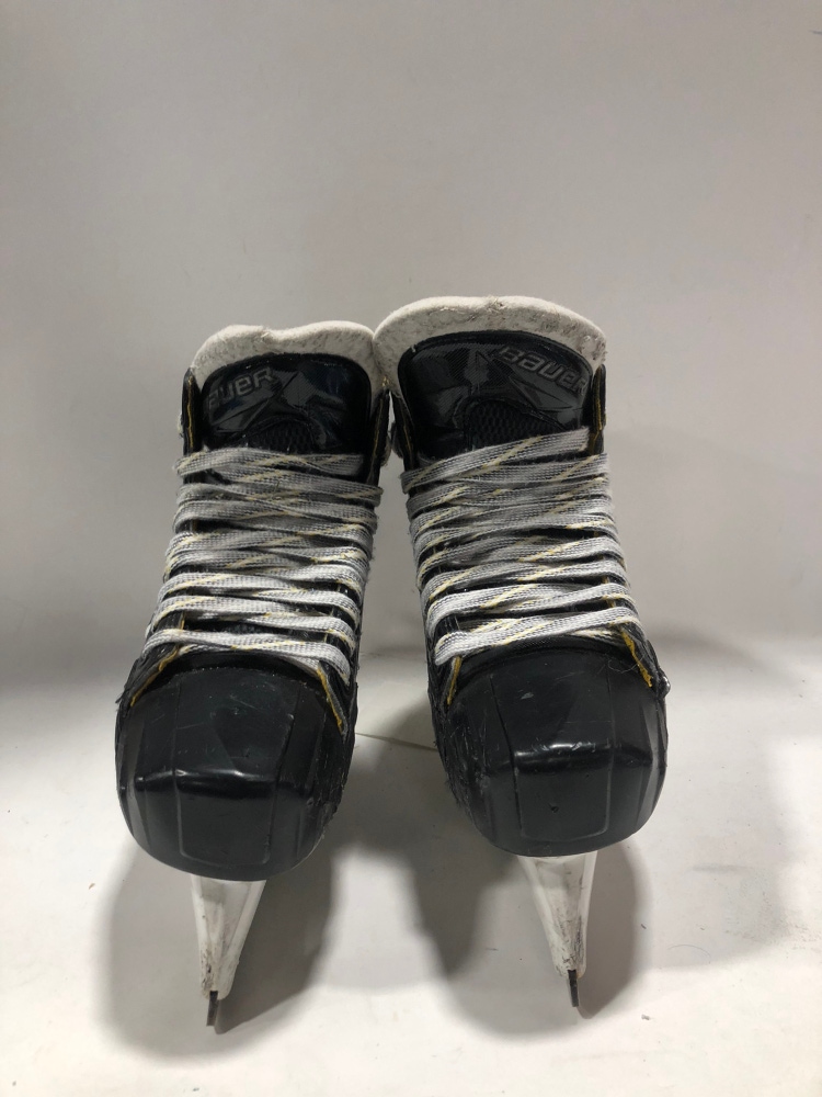 Intermediate Bauer Regular Width Size 6 Supreme 1S Hockey Skates